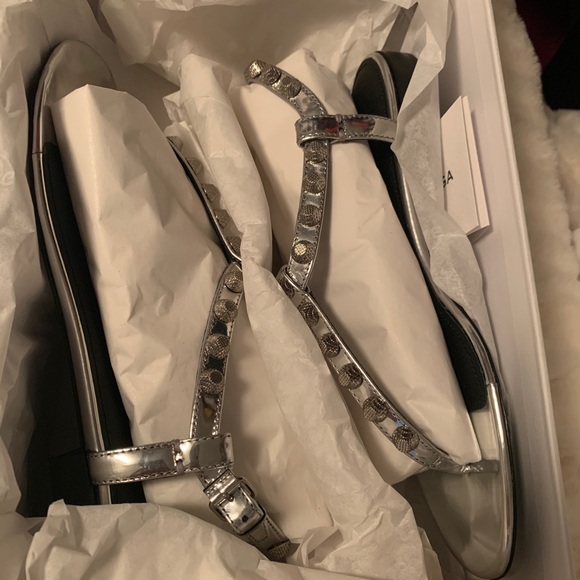 Balenciagas sandals - Picture 2 of 7